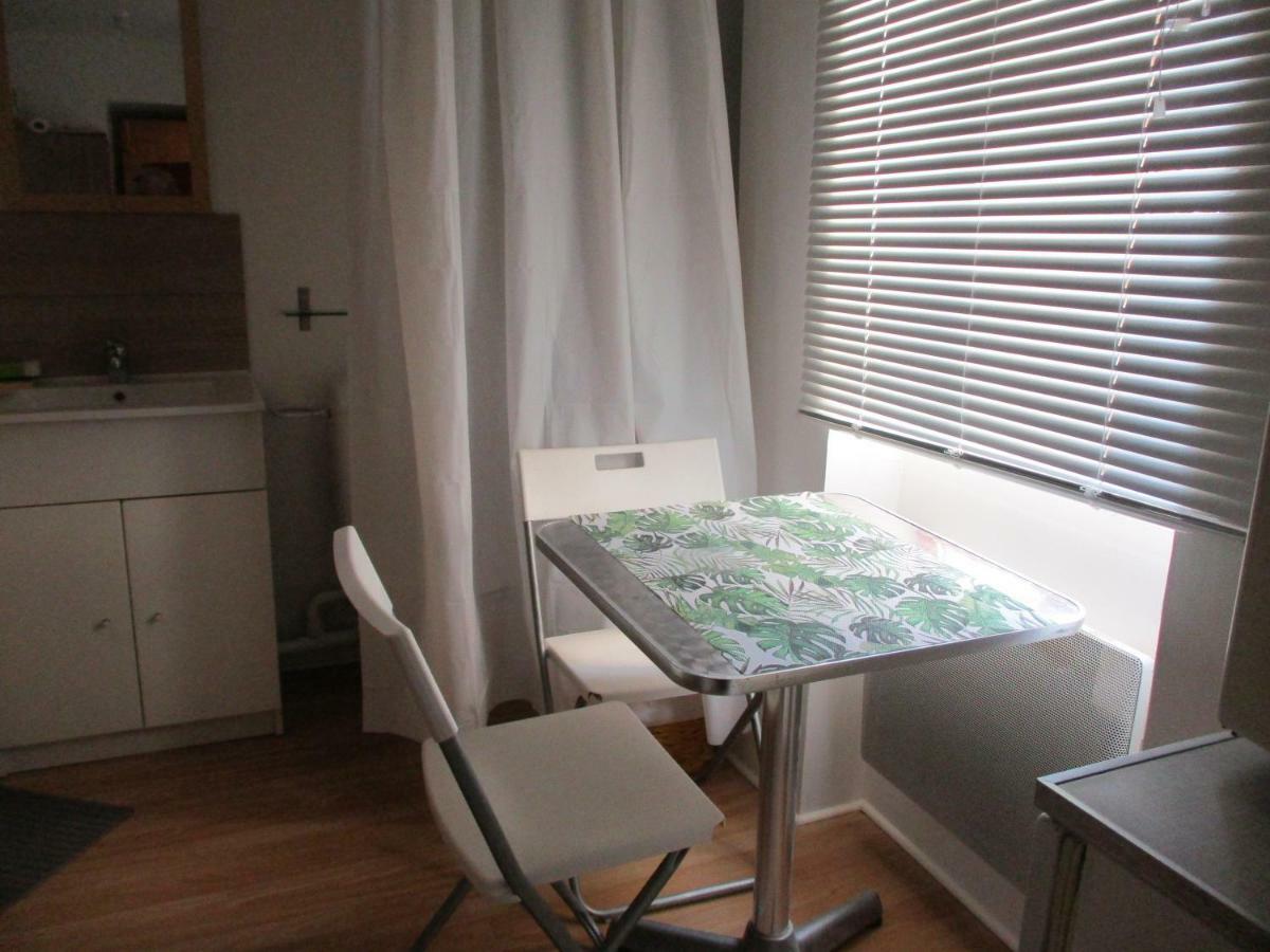 Petit Studio Apartment Lodeve Ngoại thất bức ảnh